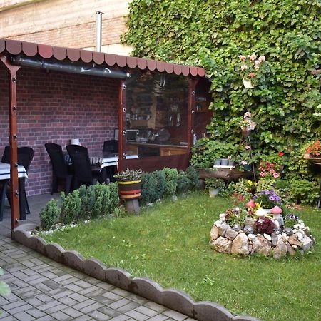 Casa Mara Lägenhet Tulcea Exteriör bild