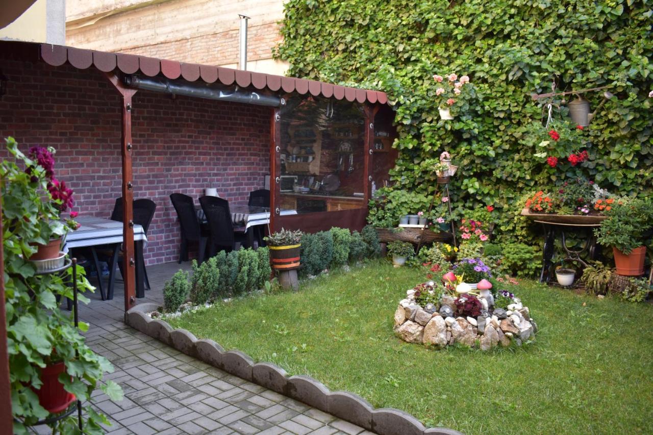 Casa Mara Lägenhet Tulcea Exteriör bild